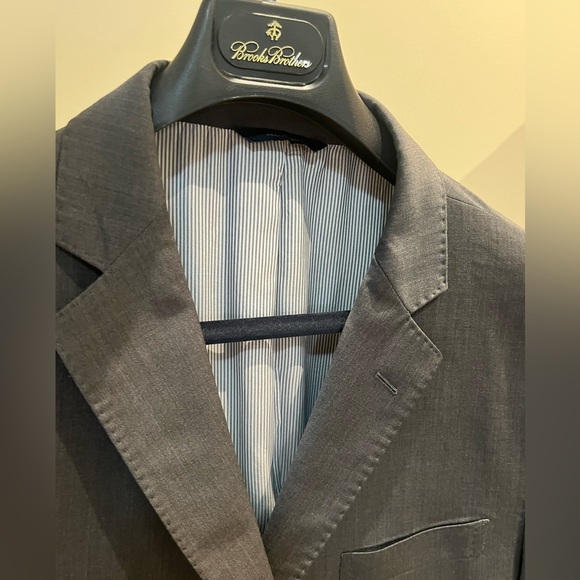 Brooks Brothers gray suit jacket. - Picture 6 of 12
